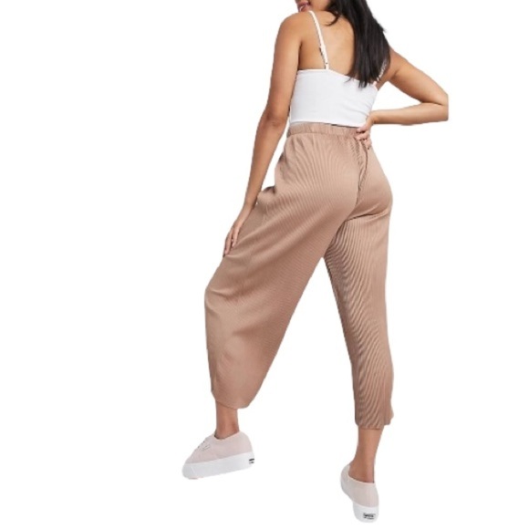 ASOS DESIGN New In Original Packaging plisse culotte pants in brown Size 8 - Picture 2 of 14